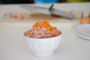 Preparazione Polpette con patate alla paprika  - Fase 1