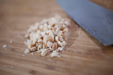 Preparazione Risotto al Lambrusco di Sorbara, radicchio rosso e mandorle - Fase 5 Preparazione Risotto al Lambrusco di Sorbara, radicchio rosso e mandorle - Fase 5