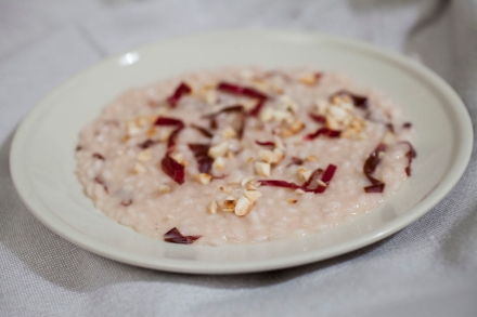 Preparazione Risotto al Lambrusco di Sorbara, radicchio rosso e mandorle - Fase 9 Preparazione Risotto al Lambrusco di Sorbara, radicchio rosso e mandorle - Fase 9