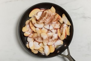 Preparazione Rose di pasta sfoglia e mele alla cannella - Fase 1