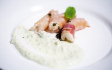 Scampi lardiati con tzatziki alla menta