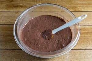 Preparazione Torta al cacao con crema di caffè - Fase 2