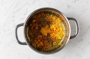 Preparazione Vellutata di cavolfiore e latte di cocco - Fase 3