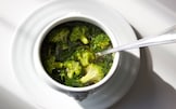 Zuppa di broccoli e cicoria allo zenzero