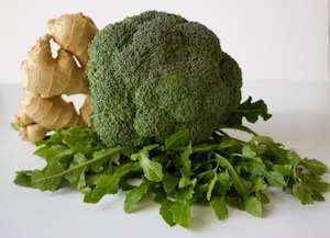 Preparazione Zuppa di broccoli e cicoria allo zenzero - Fase 1