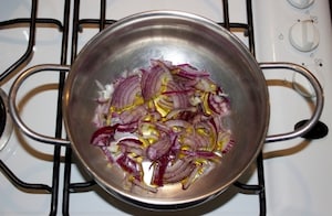 Preparazione Zuppa di broccoli e cicoria allo zenzero - Fase 3
