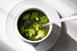 Preparazione Zuppa di broccoli e cicoria allo zenzero - Fase 4