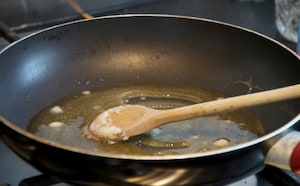 Preparazione Bicchierini di cioccolato al caramello salato - Fase 1
