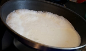 Preparazione Bicchierini di cioccolato al caramello salato - Fase 2