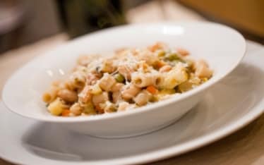 Minestrone di fagioli con ditalini di farro