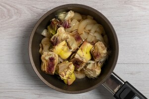 Preparazione Risotto con carciofi fritti - Fase 2