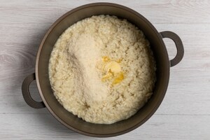 Preparazione Risotto con carciofi fritti - Fase 5