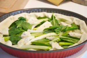 Preparazione Torta salata con cipollotto, spinaci e gorgonzola - Fase 3