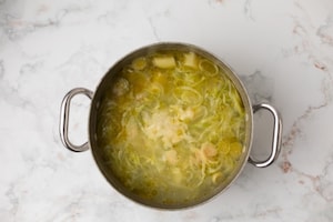 Preparazione Zuppa di porri e patate al gratin con finocchietto - Fase 2