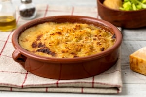 Preparazione Zuppa di porri e patate al gratin con finocchietto - Fase 3