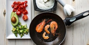 Preparazione Bicchierini salati ai gamberi - Fase 3