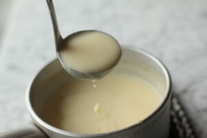 Preparazione Budino alla vaniglia con pesche caramellate - Fase 3