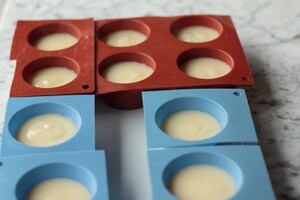 Preparazione Budino alla vaniglia con pesche caramellate - Fase 3