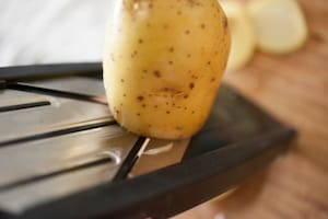 Preparazione Capesante con maionese al curry e salsa allo yogurt - Fase 1