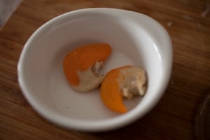 Preparazione Capesante con maionese al curry e salsa allo yogurt - Fase 2