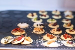 Preparazione Cioccolatini alla frutta secca - Fase 3