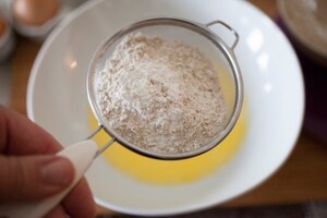 Preparazione Pancake integrali con zabaione all'aceto balsamico - Fase 2