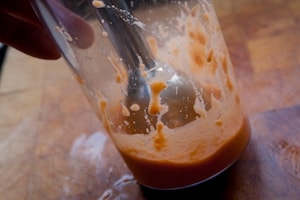 Preparazione Penne con pomodoro crudo e vaniglia - Fase 2