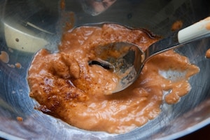 Preparazione Penne con pomodoro crudo e vaniglia - Fase 3