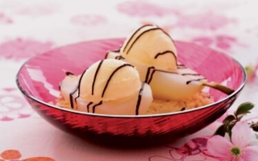 Pere al gelato e crema di cioccolato