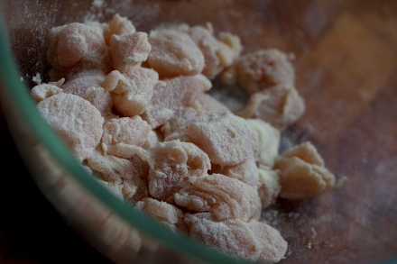 Preparazione Pollo con anacardi e riso Basmati - Fase 1 Preparazione Pollo con anacardi e riso Basmati - Fase 1