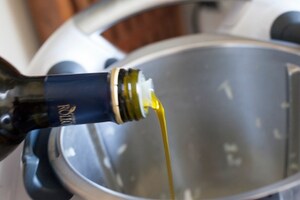 Preparazione Risotto cipolla e aceto balsamico con il Bimby - Fase 1