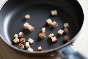 Preparazione Scampi con crema di fagioli cannellini e pinoli - Fase 4