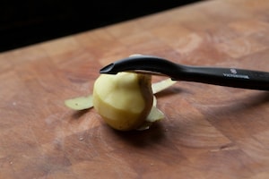 Preparazione Spaghetti di farro con patate e zucchine - Fase 1