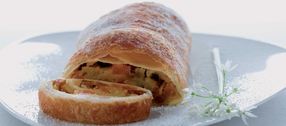 Strudel di uvetta, albicocche e fichi secchi ricetta