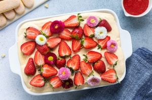 Preparazione Tiramisù alle fragole - Fase 5