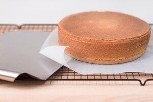 Preparazione Torta alla crema di cioccolato bianco e fragoline - Fase 3