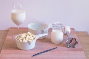 Preparazione Torta alla crema di cioccolato bianco e fragoline - Fase 4
