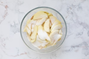 Preparazione Torta di mele con il Bimby - Fase 1