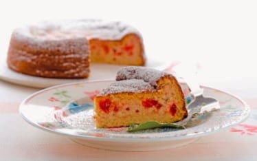 Torta di ricotta alla marmellata di ciliegie