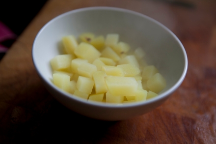 Preparazione Triglie con patate schiacciate ed erba cipollina - Fase 3 Preparazione Triglie con patate schiacciate ed erba cipollina - Fase 3