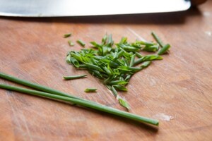 Preparazione Triglie con patate schiacciate ed erba cipollina - Fase 5