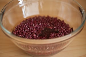 Preparazione Zuppa di patate e fagioli Azuki - Fase 1