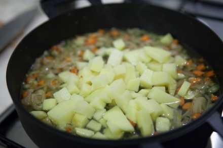 Preparazione Zuppa di patate e fagioli Azuki - Fase 5 Preparazione Zuppa di patate e fagioli Azuki - Fase 5
