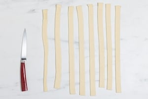 Preparazione Cannoncini alla crema pasticcera - Fase 1