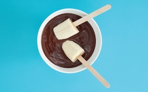 Preparazione Finti gelati di banana e cioccolato - Fase 2