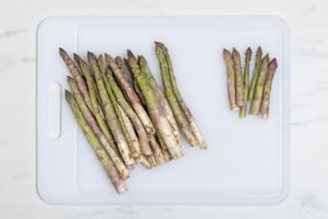Preparazione Garganelli con asparagi e prosciutto crudo - Fase 1