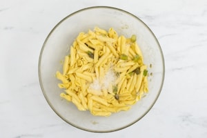 Preparazione Garganelli con asparagi e prosciutto crudo - Fase 6