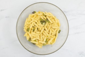 Preparazione Garganelli con asparagi e prosciutto crudo - Fase 5