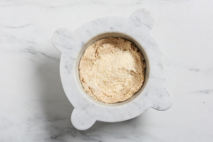 Preparazione Pesto di noci - Fase 5 Preparazione Pesto di noci - Fase 5