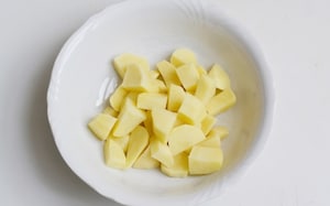 Preparazione Polpette di sedano e patate all'acciuga - Fase 1